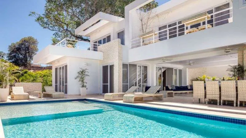 Casa Linda Villa Seashell Back View 01