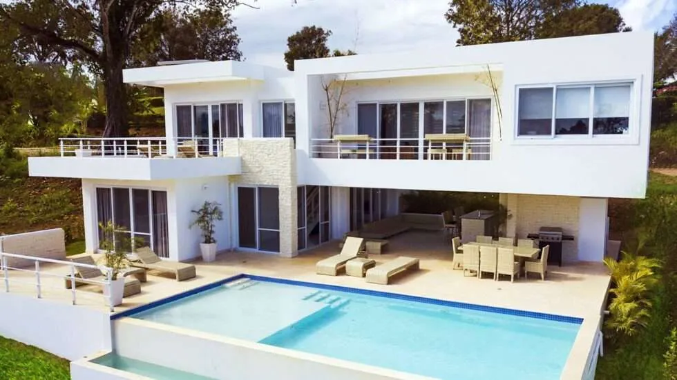 Casa Linda Villa Seashell Back View 03