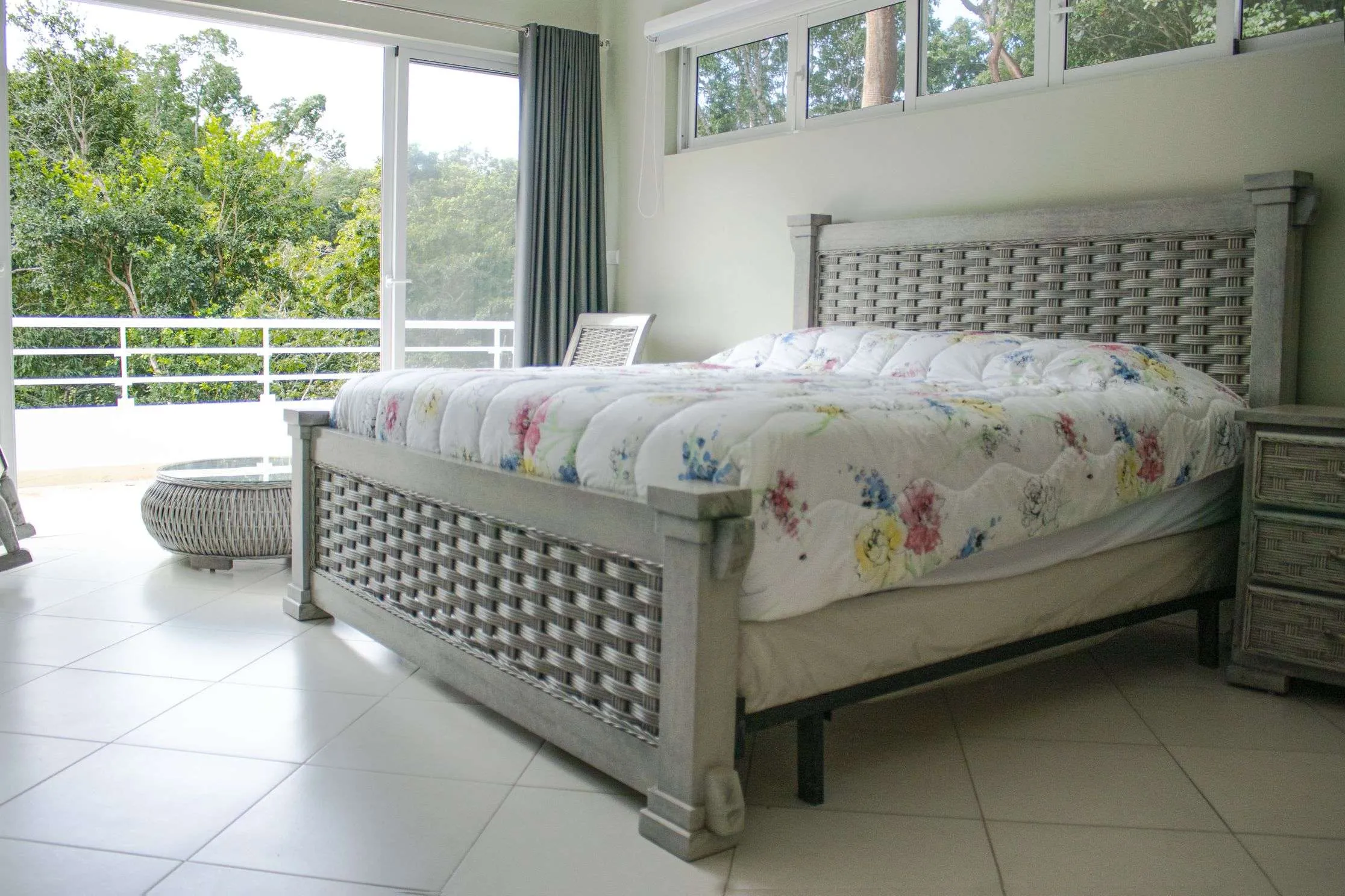 Casa Linda Villa Seashell Bedroom 02