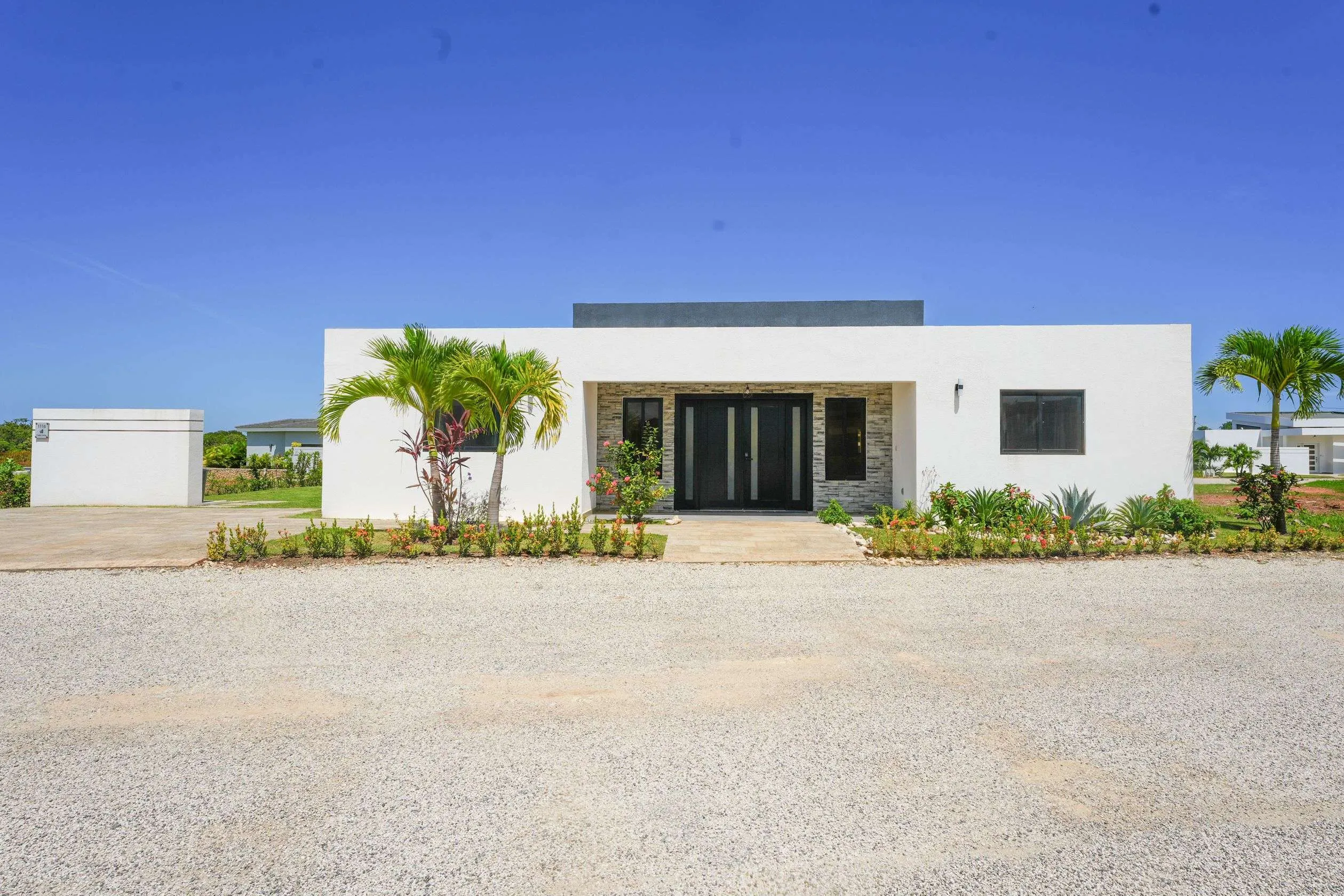 Casa Linda Villa Bella Front View