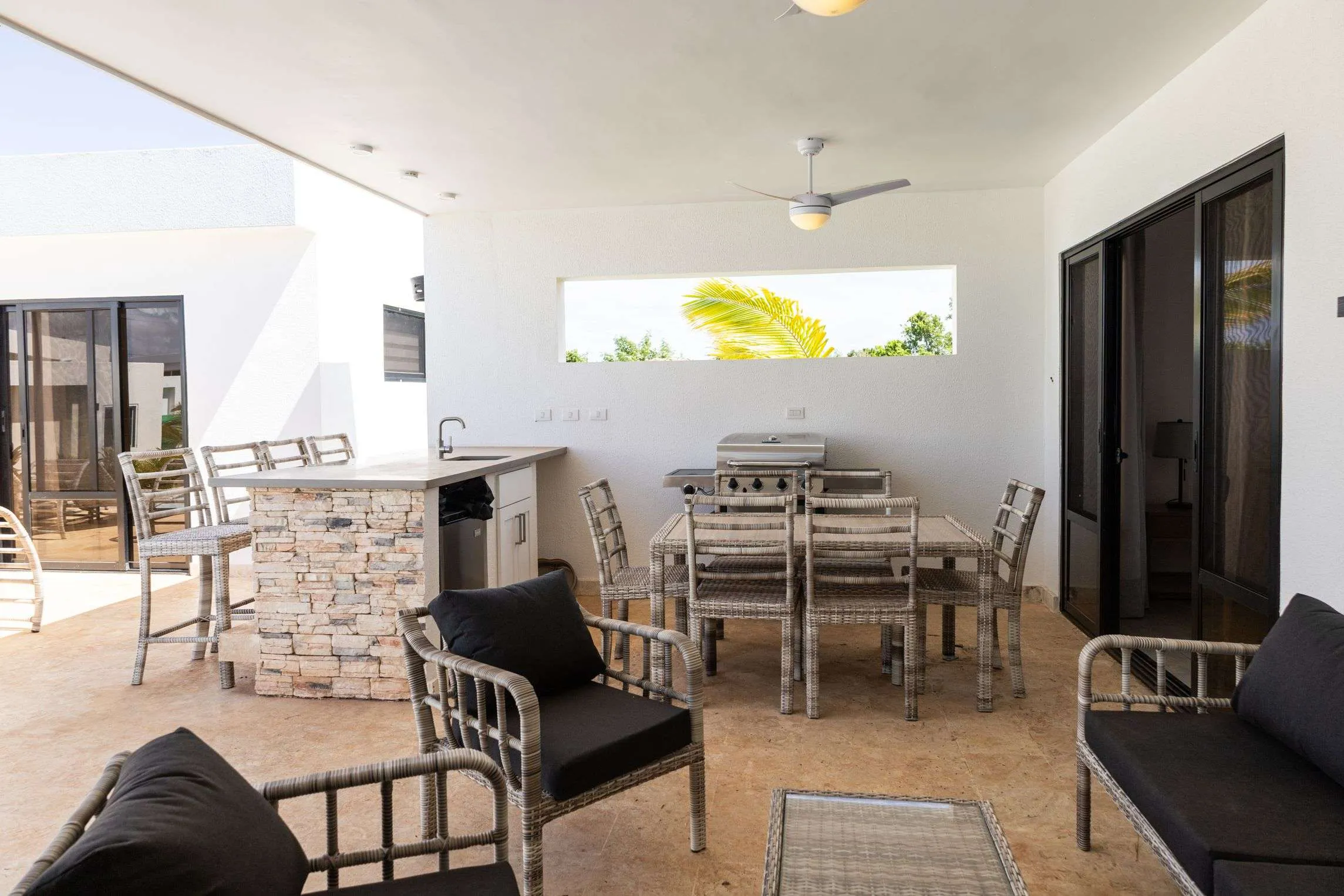 Casa Linda Villa Sunbreeze Covered Terrace