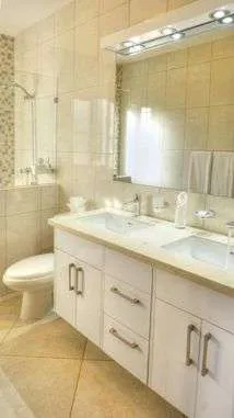 Casa Linda Villa Coral Reef Bathroom 01