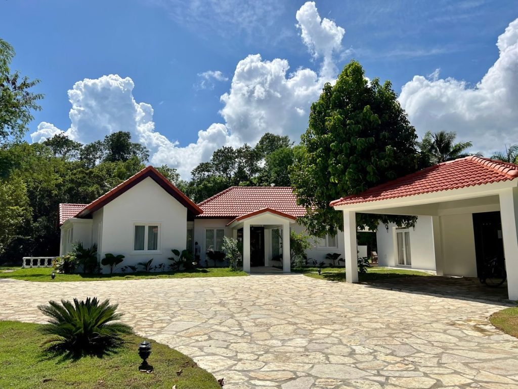 Sea Horse Ranch villa for sale – Villa Magnolia
